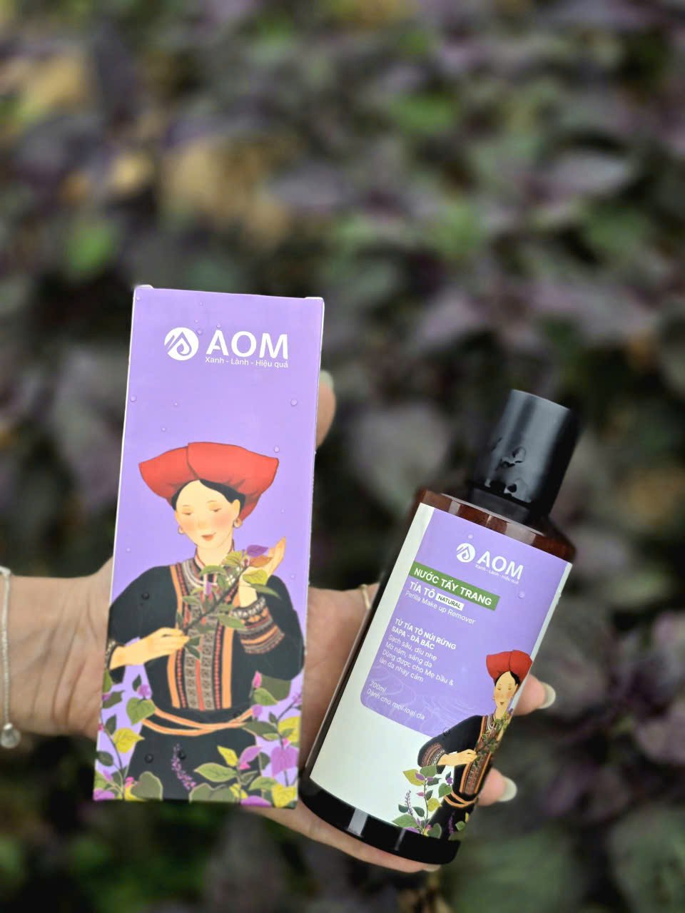 Nước tẩy trang Tía tô