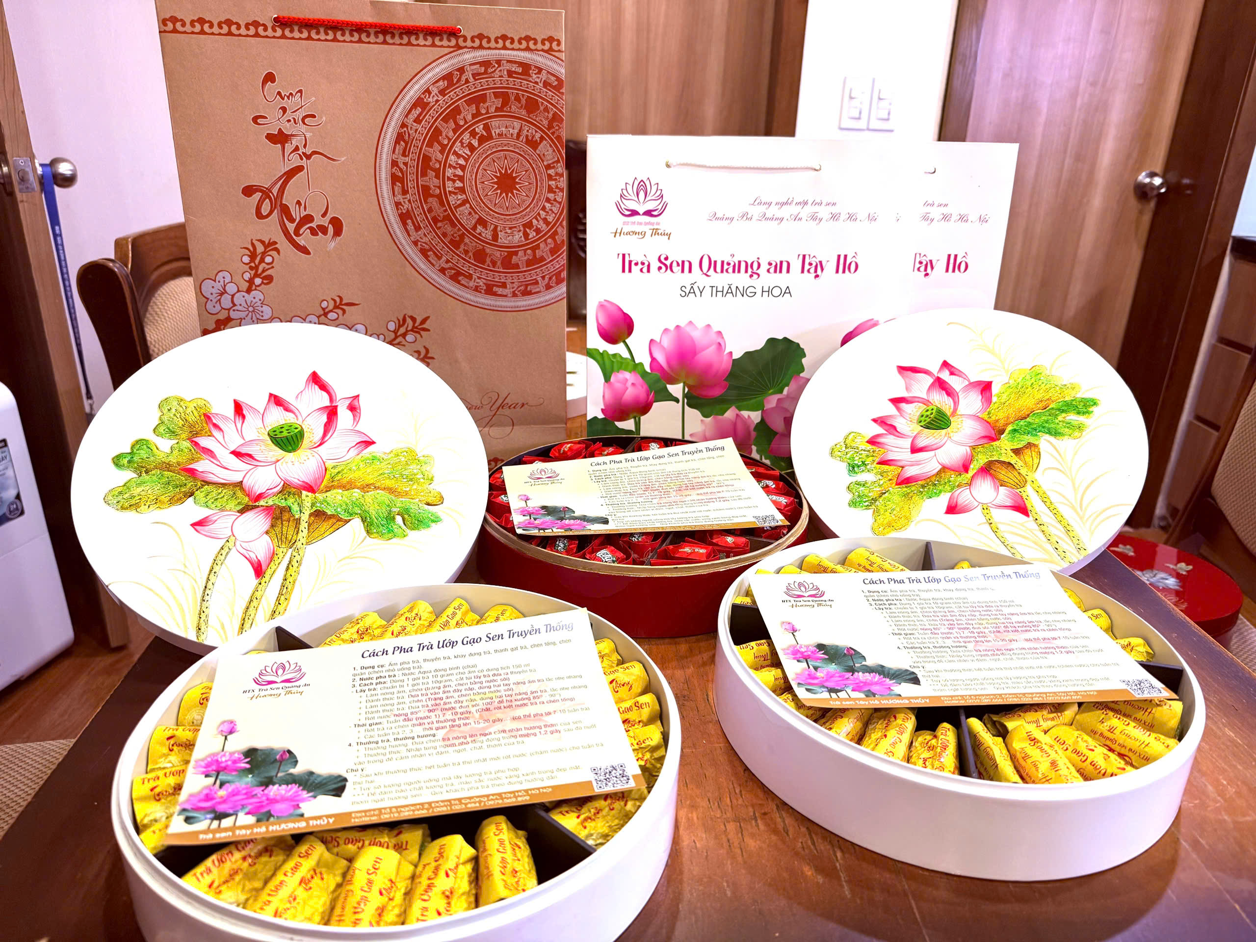 Trà ướp gạo sen truyền thống