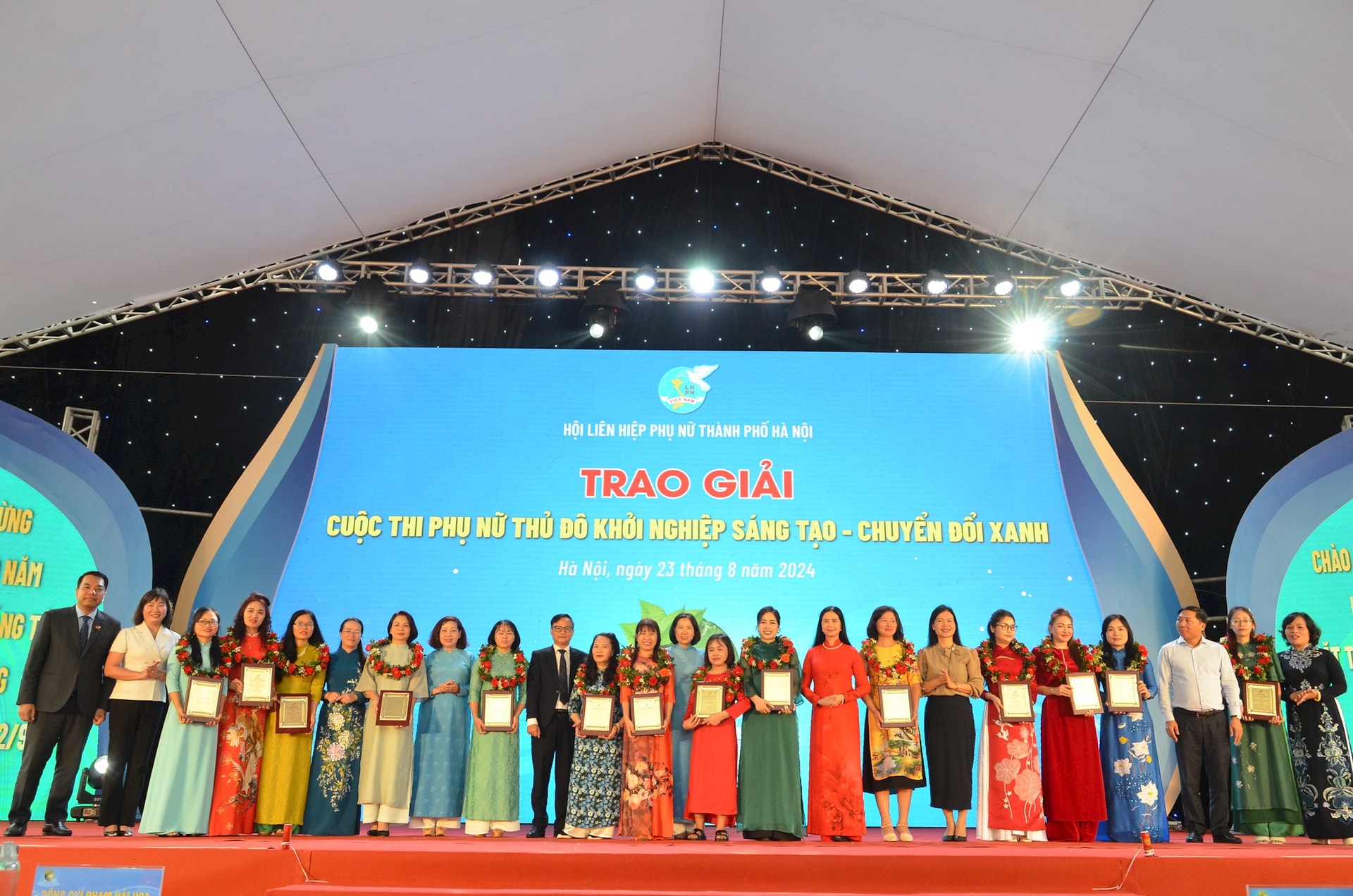 Tổ chức "Ngày hội Phụ nữ khởi nghiệp"